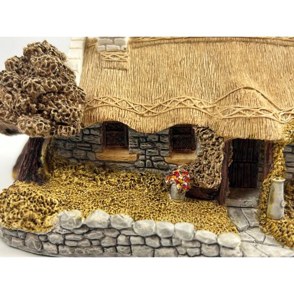 Lilliput Lane Quiet Cottage 1989 Irish Collection Cottage with Box & Deed - Picture 3 of 14